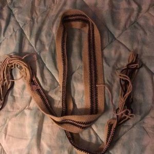 Super cute light weight Roxy scarf